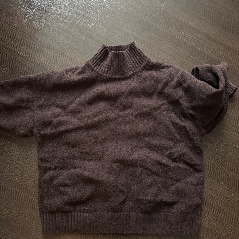 GAP Women's Brown Turtleneck Sweater